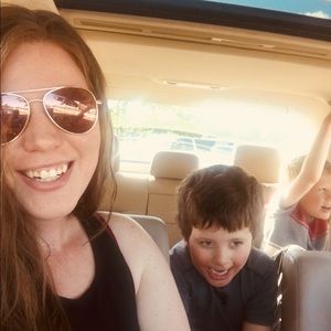 Meet your Posher, Kayla